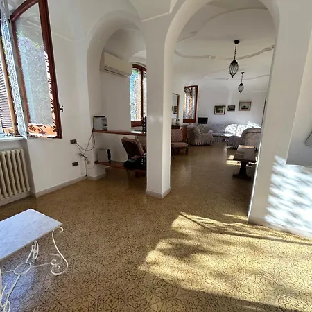 Villa Con Giardino E Terrazza