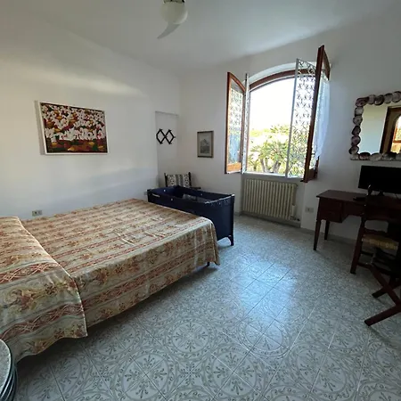 Con Giardino E Terrazza Villa *